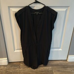 Super cute solid black romper size 6